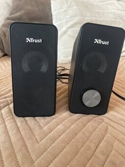 Trust reproduktory RGB