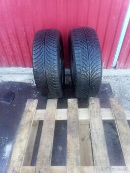 Predám 2ks celoročné pneu.215/60R16 Goodyear dezen 6,5mm