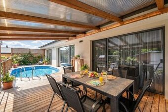 Vynikajúca novostavba tehlového rodinného domu blízko lesa