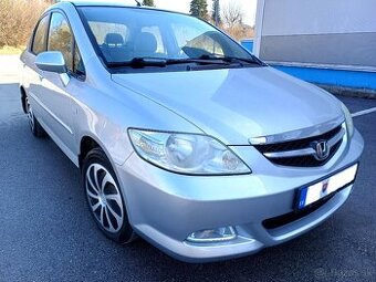 Honda City 1,4i - rok výroby 2007 - klimatizácia