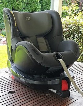 Britax Römer Dualfix M Size