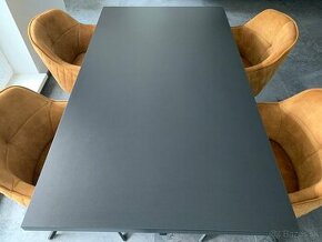 Jedalensky stôl + 4 stoličky