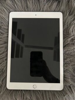 iPad 6. generácie (Wi-Fi + SIM, 128 GB)