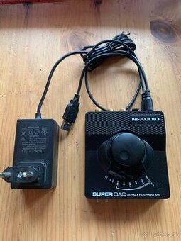 M-Audio Superdac sluchátkový zesilovač
