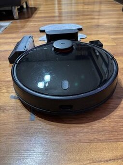 Predám robotický vysávač Xiaomi Vacuum Mop  čierny