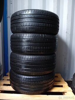 255/45R19 Pirelli Scorpion Verde