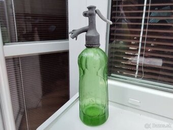 Starožitna sodova fľaša sifonka značená