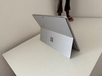 Microsoft Surface Pro 7