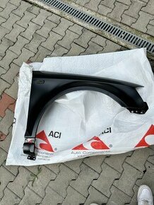 Blatník Audi a4 b7 - 1