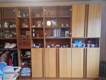 Darujem nábytkovú zostavu do obývacej / študentskej izby