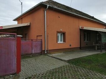 Dom Šarovce, pozemok 10 árov- VYHODNÁ CENA