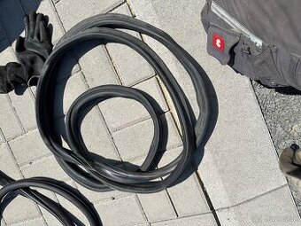 Pirela tesnenie na dvere kufor 3G9827705b vw passat b8