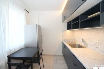 1-izb. zrekonštruovaný byt Adámiho ul.35 m2, 6/12, s pekným 