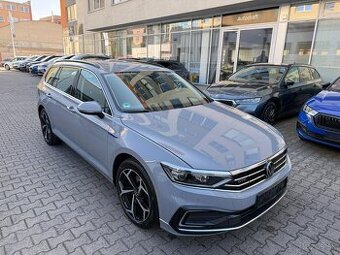 VW Passat GTE Variant 1.4 TSI 160kW DSG - záruka Autodraft - 1