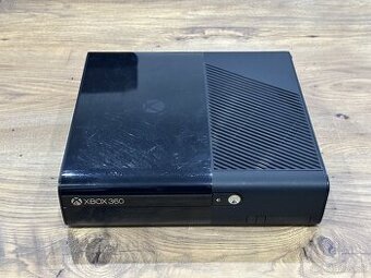 Samostatná herná konzola XBOX 360E