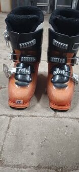 Predam detske lyziarky a lyze