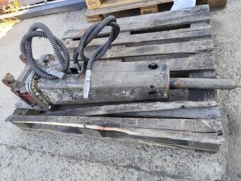 Buracie kladivo na minibager 1200-2000kg.