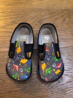 Platené detské topánky. Cvičky