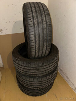 Letne pneu Michelin Lat Sport 3 Acoustic 235/50 R19 103V