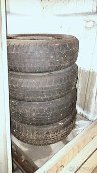 predam pneu s diskami zo Skody Felicia