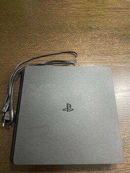 PS4 slim 1tb