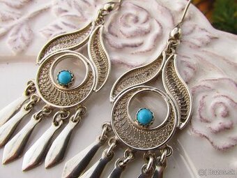 Ponúkam krásne dámske orientnálne strieborné náušnice s modr