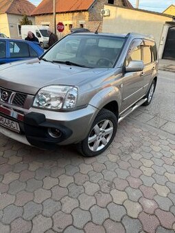 Nisan X-trail 2,2 100kw 4x4