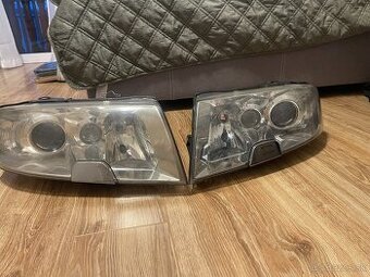 Škoda Superb I – originál xenónové svetlá (bez jednotiek)