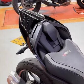 Predám zadný kryt na CFmoto 450sr