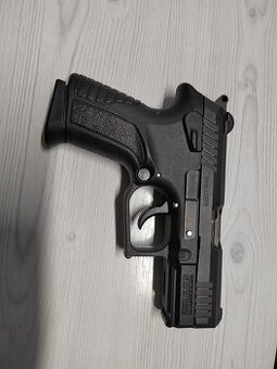 Predám pištoľ Grand Power kal.9x19