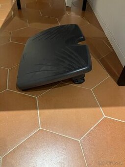 Podložka pod nohy do pracovnej miestnosti – 5 €