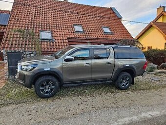 TOYOTA HILUX 2,8 D 6 AT