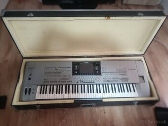 Yamaha Tyros 5 - 1