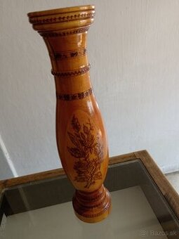 Drevená váza, vyrezávaný vzor , zdobená, starožitnosti