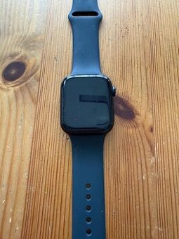 Apple Watch Series 8 – 45 mm Midnight | 94 % batéria | TOP s