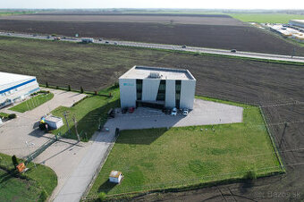 Predajňa, showroom, administrativa a sklad