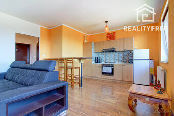 Na predaj: 3 izbový byt 65 m² , Rohovce, okres. Dun. Streda - 1