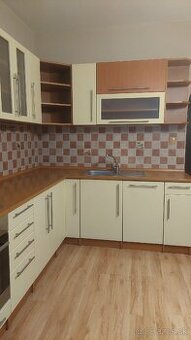 Kuchynská linka a spotrebiče+gratis chladnička s mrazničkou