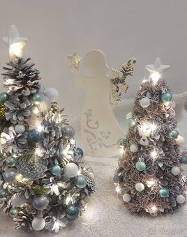 Stromček so svetielkami 40 cm