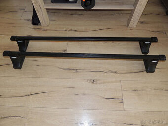 Nosič bicyklov Eckla Porty a univerzálny strešný nosič Thule