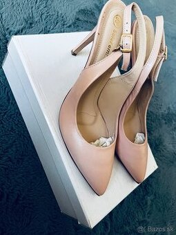 Predam bledoruzove lodicky, sandalky - vel. 40