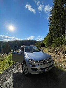 Mercedes-Benz ML 350 4MATIC – benzín – 200 kW