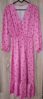 Krásne dámske šaty