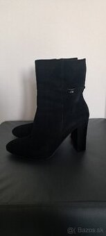 Dámske semišové čižmy VLC