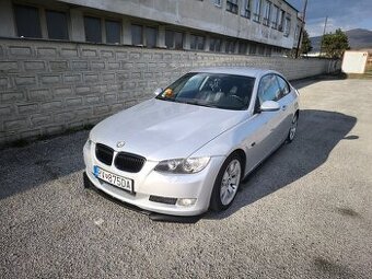 BMW E92 320i