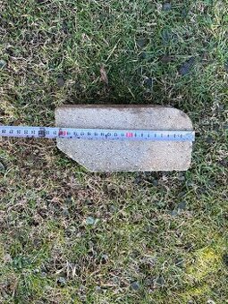 Predám betónové obrubníky