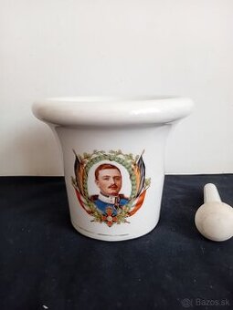 Porcelánový mažiar z obdobia R-U