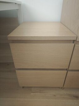 Nočný stolík Malm IKEA