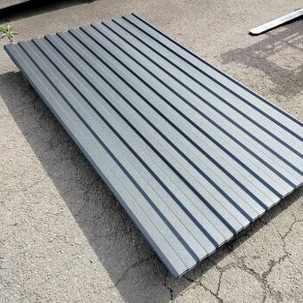 Trapezový plech T-12 Antracit 0,5hr. 2m