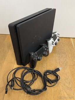Playstation 4 Slim 500Gb - Funkčná, prečistená 2 ovladače